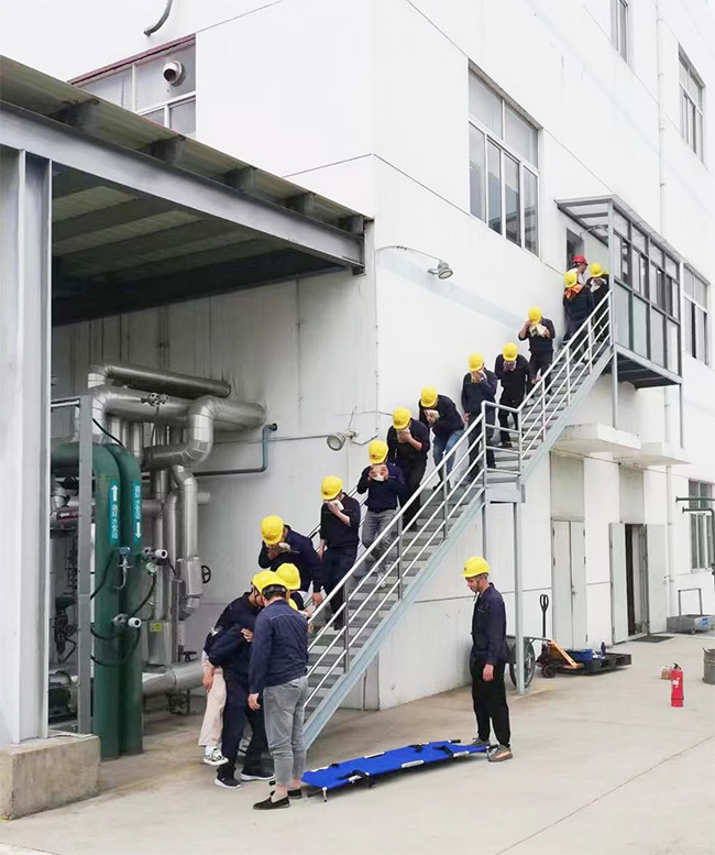 1c78e86d95e64d25850d2ae242c34016