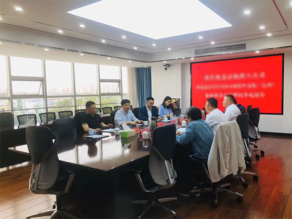 安徽理工大学环境敦睦资料与职业健全钻研院（芜湖）辅导光临公司参观互换